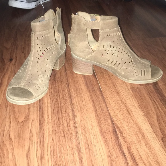 Other - Little girl shoe